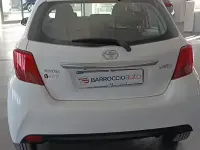 Usado Toyota Yaris Lounge 90 CV (66 kW) 2016 Blanco Berlina