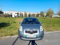 Usata Toyota Yaris Sol 69 CV (50 kW) 2008 Grigio Utilitaria