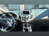 Usata Ford Fiesta Titanium 82 CV (60 kW) 2010 Viola Utilitaria