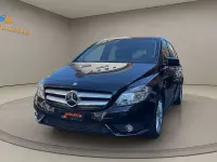 Usata Mercedes B180 122 CV (89 kW) 2012 Nero Utilitaria