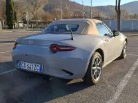 Usata Mazda MX5 Kazari 132 CV (97 kW) 2025 Argento Cabrio