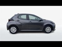 Usata Toyota Yaris Active 2022 Grigio scuro Berlina