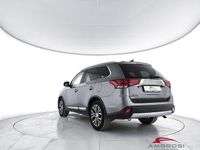 Usata Mitsubishi Outlander Intense 150 CV (110 kW) 2016 Grigio SUV