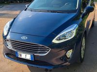 Usata Ford Fiesta 86 CV (63 kW) 2018 Blu Berlina