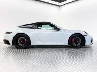 Usata Porsche 911 Carrera 4 GTS Targa 480 CV (353 kW) 2024 Bianco Cabrio