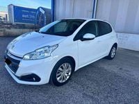 Usata Peugeot 208 Active 102 CV (75 kW) 2019 Bianco Utilitaria