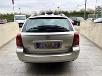 Usata Toyota Avensis 126 CV (92 kW) 2007 Grigio Station wagon