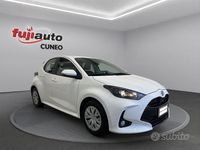 Usata Toyota Yaris Active 72 CV (52 kW) 2023 Bianco Utilitaria