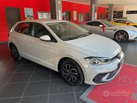 Usata VW Polo Life 95 CV (69 kW) 2023 Beige Utilitaria