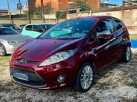 Usata Ford Fiesta Titanium 82 CV (60 kW) 2009 Rosso Utilitaria