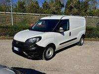 Usata Fiat Doblò S 105 CV (77 kW) 2022 Bianco Monovolume