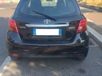 Usata Toyota Yaris 69 CV (50 kW) 2016 Nero Berlina