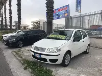 Usata Fiat Punto Classica 60 CV (44 kW) 2009 Bianco Utilitaria