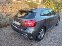 Usata Mercedes GLA250 211 CV (155 kW) 2017 Grigio SUV