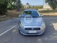 Usata Fiat Grande Punto Dynamic 90 CV (66 kW) 2007 Grigio Utilitaria