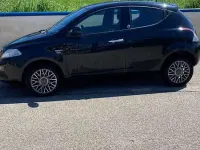 Usata Lancia Ypsilon Silver 80 CV (58 kW) 2014 Nero Utilitaria