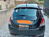 Usata Lancia Ypsilon Gold 69 CV (50 kW) 2017 Nero Utilitaria