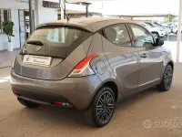 Usata Lancia Ypsilon Gold 69 CV (50 kW) 2015 Marrone Utilitaria