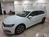 Usata VW Passat Executive 150 CV (110 kW) 2022 Bianco Station wagon