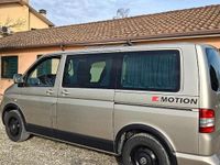 Usata VW Caravelle 174 CV (127 kW) 2008 Grigio Furgone