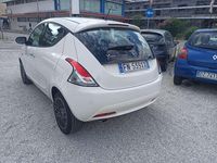 Usata Lancia Ypsilon Gold 69 CV (50 kW) 2018 Bianco Utilitaria