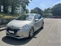 Usata Peugeot 208 Access 68 CV (50 kW) 2015 Grigio Utilitaria