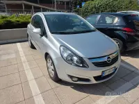 Usata Opel Corsa Edition 85 CV (62 kW) 2010 Grigio Utilitaria