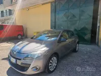 Usata Renault Mégane 90 CV (66 kW) 2011 Beige Berlina