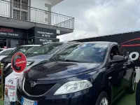 Usata Lancia Ypsilon Gold 69 CV (50 kW) 2016 Blu Utilitaria