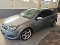 Usata Opel Astra GTC Sport 150 CV (110 kW) 2005 Grigio Berlina