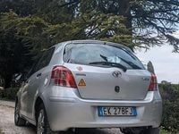 Usata Toyota Yaris 90 CV (66 kW) 2010 Grigio Utilitaria