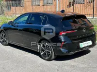 Usata Opel Astra Elegance 131 CV (96 kW) 2023 Nero Utilitaria