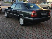 Usata Mercedes C180 122 CV (89 kW) 1995 Blu Berlina