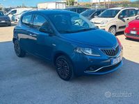 Usata Lancia Ypsilon Gold 69 CV (50 kW) 2022 Blu/azzurro Utilitaria