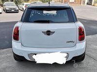 Usata Mini Cooper D Countryman 89 CV (65 kW) 2011 Bianco SUV