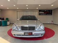 Usata Mercedes E55 AMG AMG 354 CV (260 kW) 1998 Argento Berlina