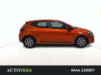 Usata Renault Clio V Business 140 CV (102 kW) 2023 Vari colori pastello Berlina
