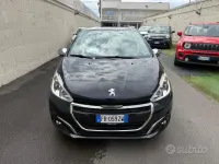Usata Peugeot 208 Style 82 CV (60 kW) 2018 Grigio Utilitaria