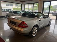 Usata Mercedes SLK230 193 CV (141 kW) 1998 Argento Cabrio