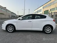 Usata Alfa Romeo Giulietta Super 120 CV (88 kW) 2016 Bianco Utilitaria