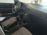 Usata VW Golf IV 101 CV (74 kW) 2002 Grigio Berlina