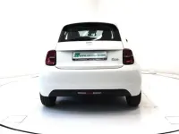 Usata Fiat 500e Action 42 kW (58 CV) 2023 Bianco Utilitaria
