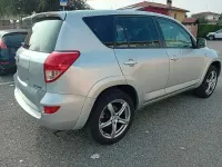 Usata Toyota RAV4 177 CV (130 kW) 2009 Argento SUV
