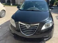 Usata Lancia Ypsilon 60 CV (44 kW) 2012 Nero Utilitaria