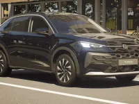 Nuova VW T-Roc Life 150 CV (110 kW) 2026 Grenadill black metallizzato SUV