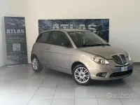 Usata Lancia Ypsilon 69 CV (50 kW) 2012 Beige Utilitaria