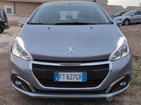 Usata Peugeot 208 Active 102 CV (75 kW) 2019 Grigio Utilitaria