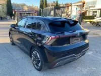 Usata MG MG4 EV Luxury 150 kW (204 CV) 2023 Nero Utilitaria