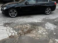 Usata BMW 316 Luxury Line 116 CV (85 kW) 2012 Nero Berlina
