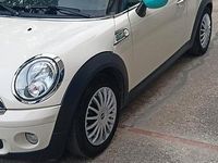 Usata Mini Cooper 75 CV (55 kW) 2010 Bianco Utilitaria
